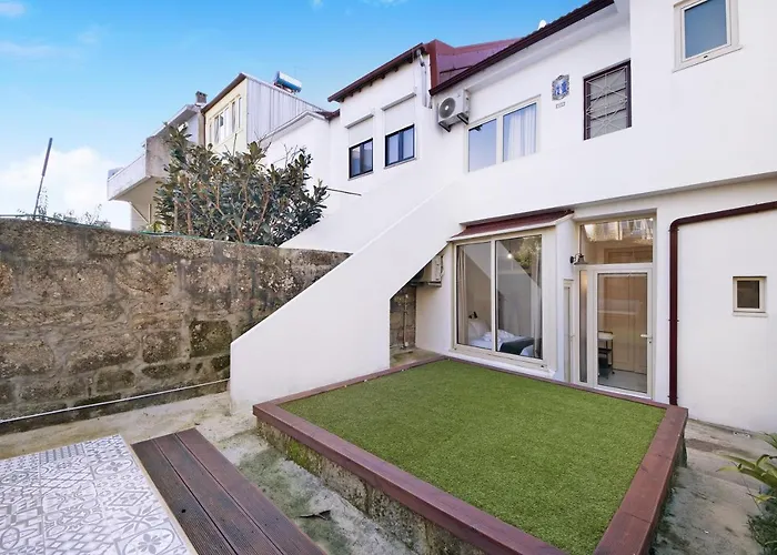 Crooked Floor House - Ground Floor